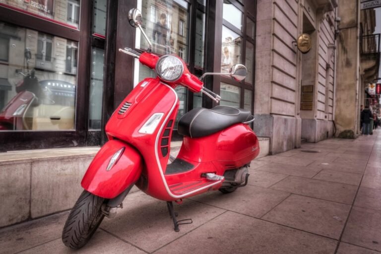 Moto de 125 con el carné de coche: requisitos y lo que debes saber